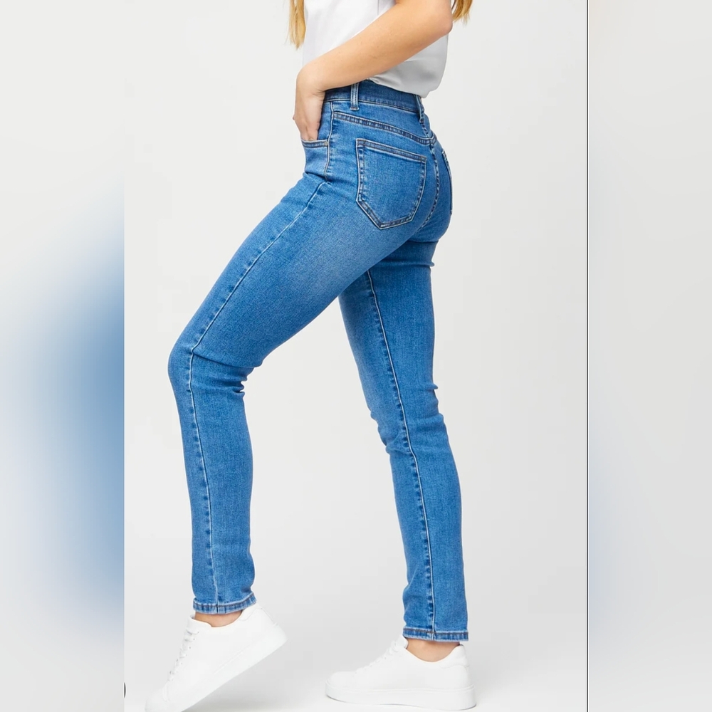J Brand Classic Blue Women's Strechy  Jeans 23